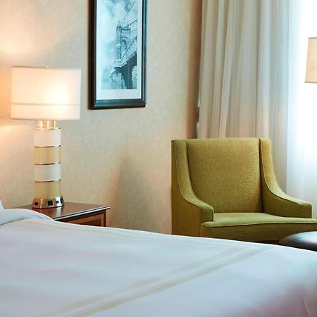 Columbus Airport Marriott Hotel Bagian luar foto