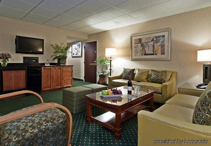 Columbus Airport Marriott Hotel Ruang foto