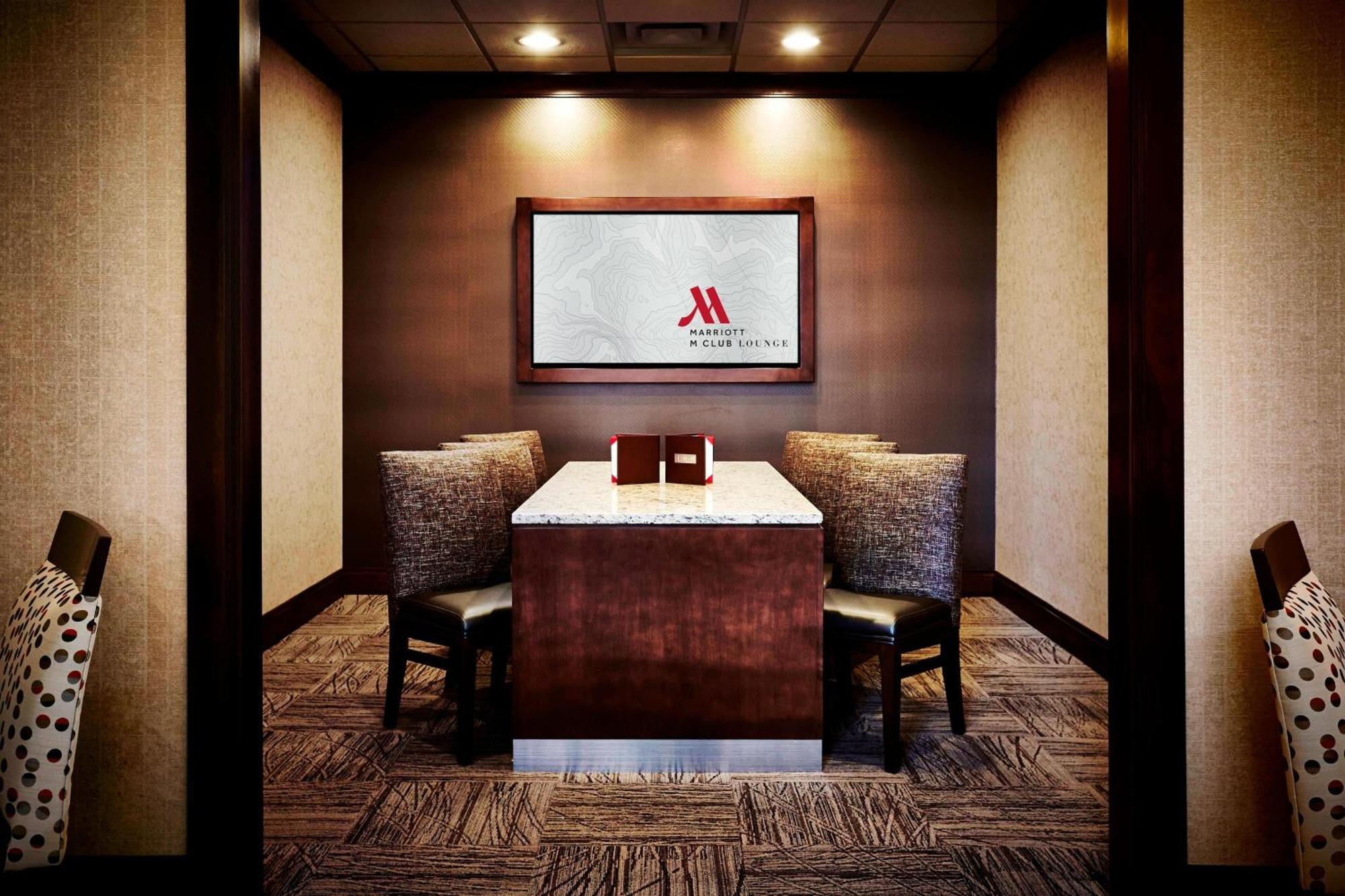 Columbus Airport Marriott Hotel Bagian luar foto